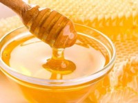 蜂蜜抽检报告：超4成蜂蜜不合格，“酱油蜜”勾兑成行业潜规则？2023