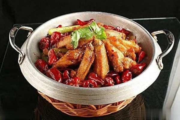 8道家常菜的做法(8道家常食谱合集：香锅鸡翅到枸杞鸡汤，美味又好做)