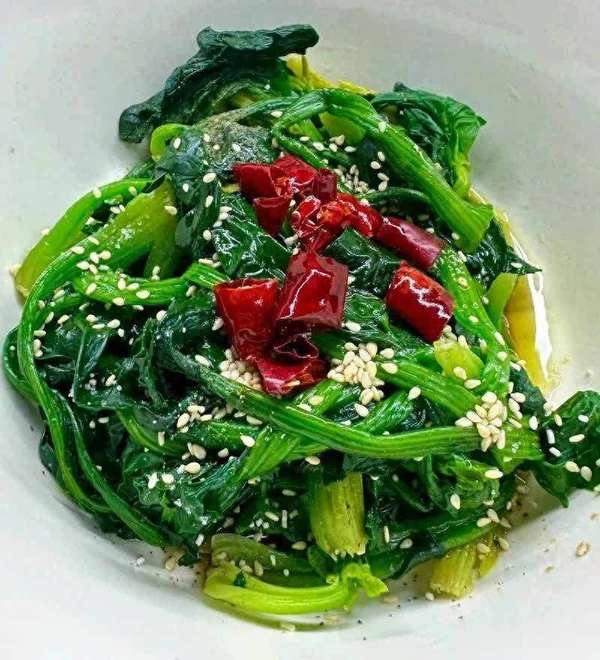 清爽的家常菜谱大全(8道家常美味菜谱，清爽鲜香两不误)