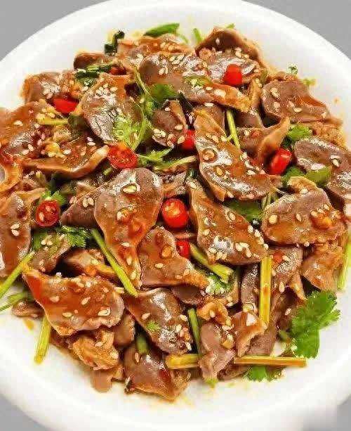 8个常吃的家常凉拌菜做法(8道家常美味菜谱：从凉拌到热炒，简单易学又下饭)