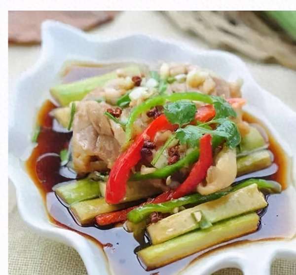 15道家常菜菜谱大全(15道家常美味菜谱分享，一日三餐的幸福滋味)