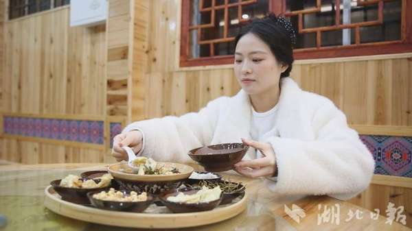 咸丰清坪油茶汤做法(咸丰：一碗油茶汤温情满土家)