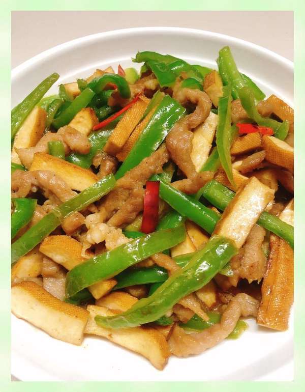 22道家常菜做法(22款家常菜肴精选：好吃下饭真实惠，与家人共享美味)