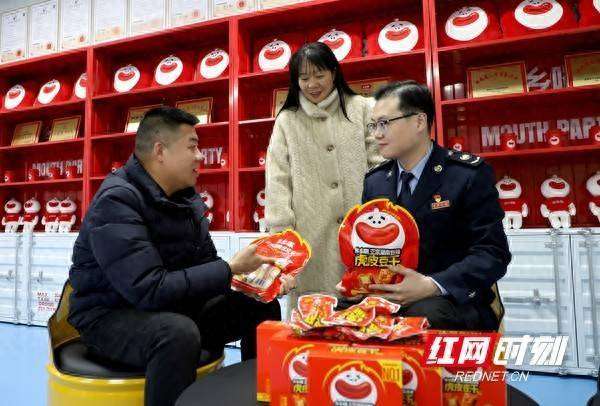 武冈卤味非遗传承(武冈税务：税添卤香承非遗合规助企向新行)