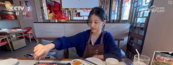 从舌尖上的中国到风味人间(从舌尖上“麻辣鲜香”到潮玩“情绪共鸣”中国消费文化凭借多元载体火爆海外)