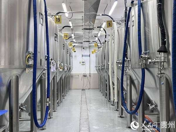 贵阳白云精酿酒吧(贵阳白云：一杯精酿串起融合产业链)