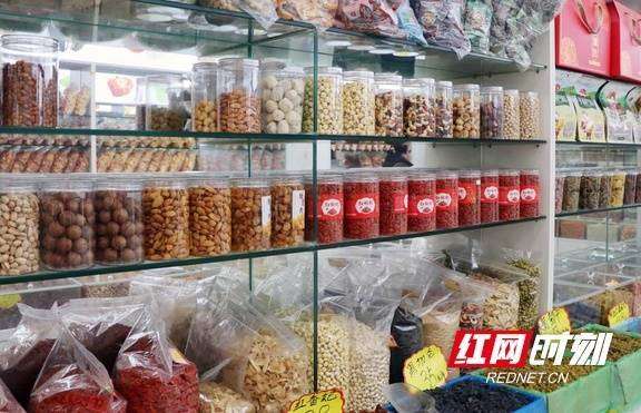 衡州年味｜走进衡阳炒货店翻炒年味升温团圆