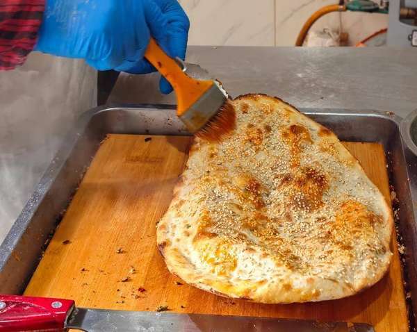 公安县：一口小锅盔，撬动大产业