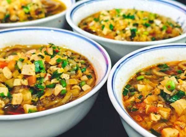 舌尖寻味农家菜(舌尖寻味匠心传承！陕西白水举办非遗美食品鉴会，让“老味道”火出圈)