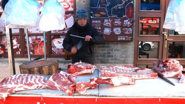 青岛劈柴院市集时间(青岛劈柴院“灶起市集”开市，东西新鲜便宜速来)