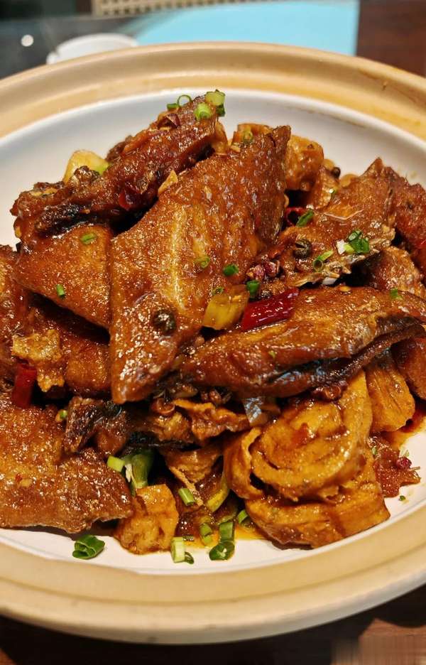 补钙菜谱家常菜做法(补钙新思路！这三道家常菜，通便降脂还强筋骨)