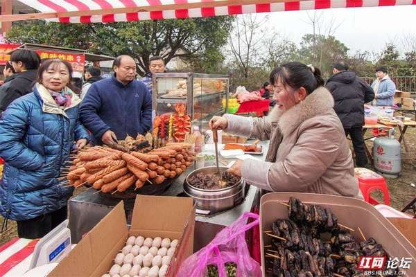 湖湘年味老街集市(「湖湘年味」不必远行，顶级年味藏在湘潭县这个小镇的油锅里)