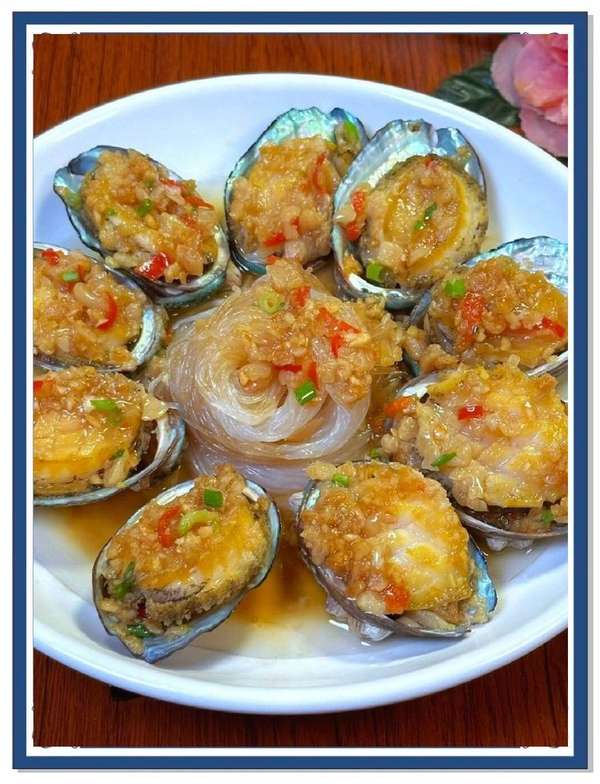 年夜饭荤素搭配菜怎么做(年夜饭必备8道菜！荤素搭配寓意吉祥，上桌秒光的家常菜谱)