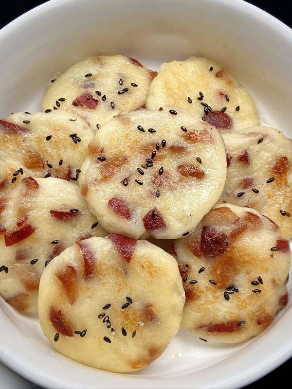 适合贫血的食疗菜谱推荐(4款改善贫血的家常饼食谱，补血食材巧搭配元气满满)