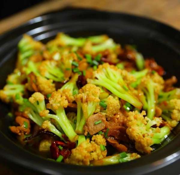 春季有助孩子长高食谱(春节后孩子长高黄金期，8道家常菜谱助力成长)