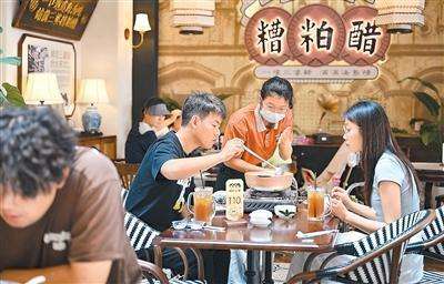 外卖和堂食谁优先(外卖与堂食，餐厅优先保障谁？)