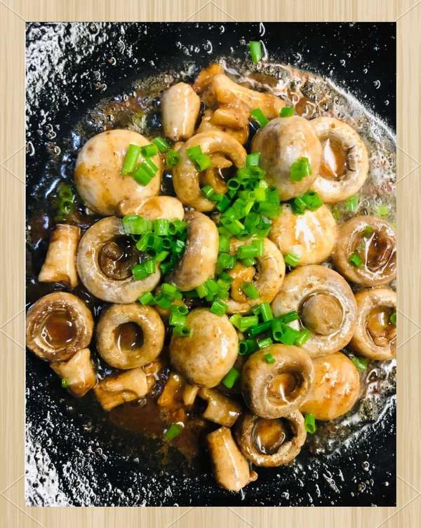 美味蘑菇菜谱推荐：5种家常做法，鲜香入味超下饭