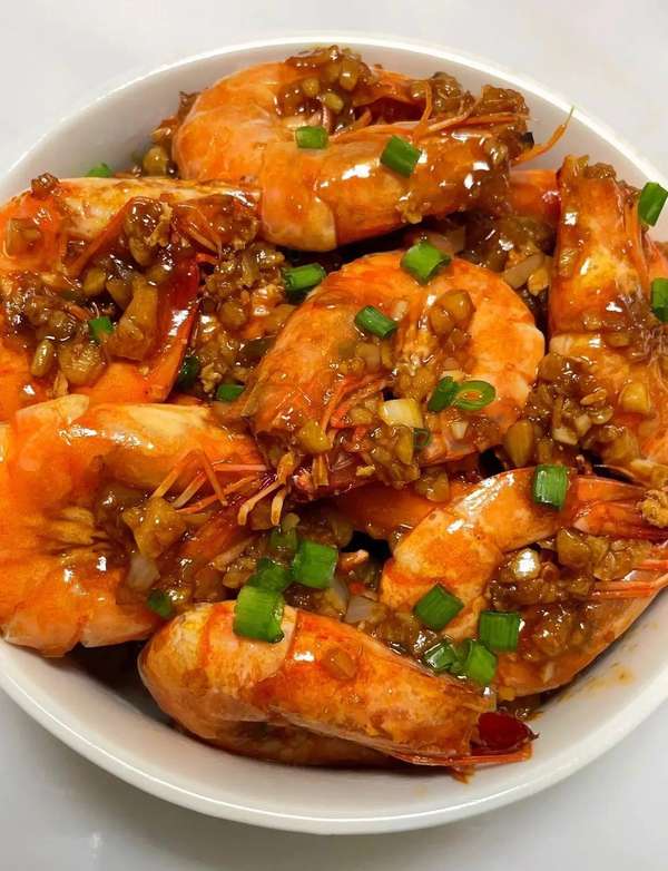 经典油焖大虾做法(经典美味家常油焖大虾菜谱奉上，宴客家常必备！)