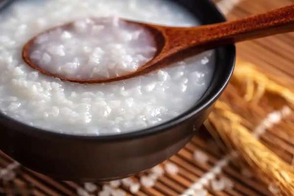 糖尿病晚餐前血糖多少正常(糖尿病人晚餐这样选，血糖稳又少遭罪)