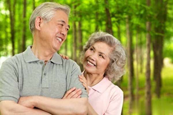 60岁之后不生病的十大铁律(60岁后想不生病，坚持杜绝五件事收获大！)