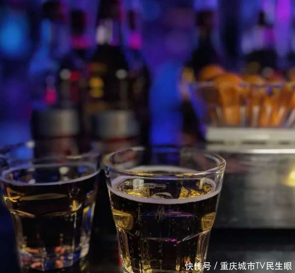 酒是心脑血管的大敌(酒是心脏“杀手”？医生苦劝：不想伤透心，2物再美味也少伸手)