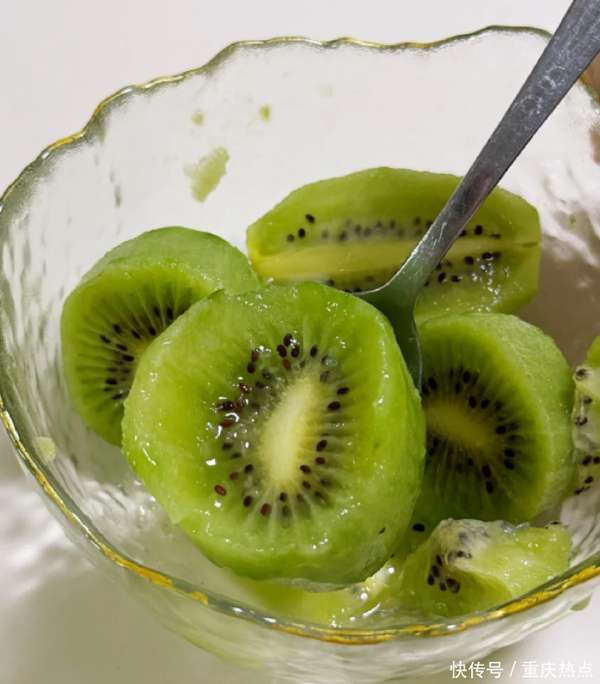 中老年人降糖运动(提醒中老年人：3类升糖的水果，不建议天天吃，多吃血糖难稳定)