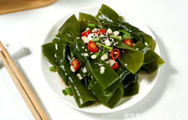 脑梗多半是吃出来了这3类食物(脑梗是“吃”出来的？劝告：3类食物易堵塞血管，再爱吃也管住嘴)