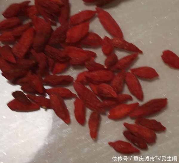 常喝枸杞泡水有什么好处(常喝枸杞泡水，一定要搞清楚这6个问题！看完心里就有数了)