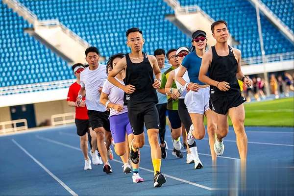 跑步30分钟增加20分钟寿命(跑步40分钟，延缓衰老还是加速变老？)