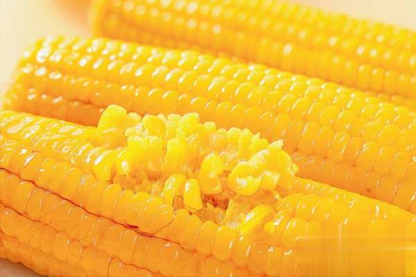 吃下的东西通常需要多久到达大肠(吃下这些食物要跑多少公里抵消，数据惊人！)