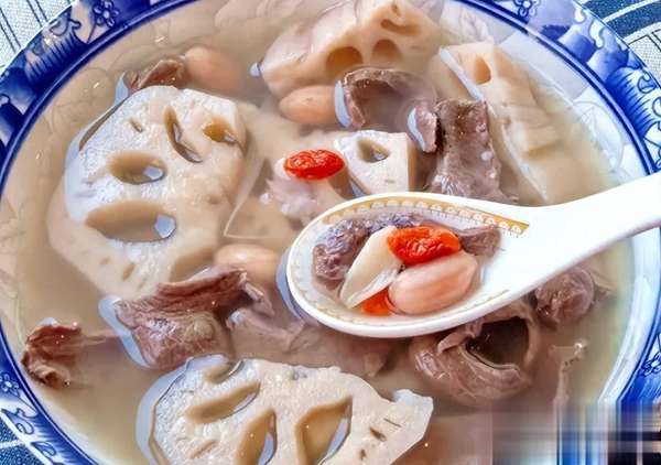 天越冷心越伤(天越冷心脏负担越重！3样“养心宝”一煮，暖身养颜助眠搞定)