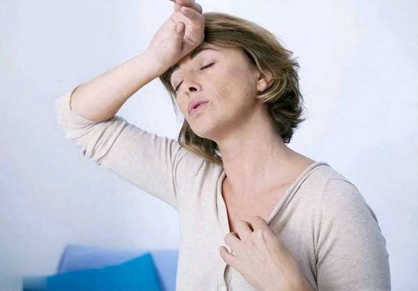 绝经后女性适合多吃的4类食物(女人绝经后多吃4类食物，补雌激素、延缓衰老、养出好气色！)