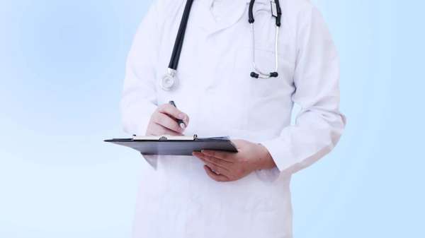 寿命短的女性往往有5个特征(寿命比较“短”的女性，一般会有3个“共性”，希望你一个也不占)