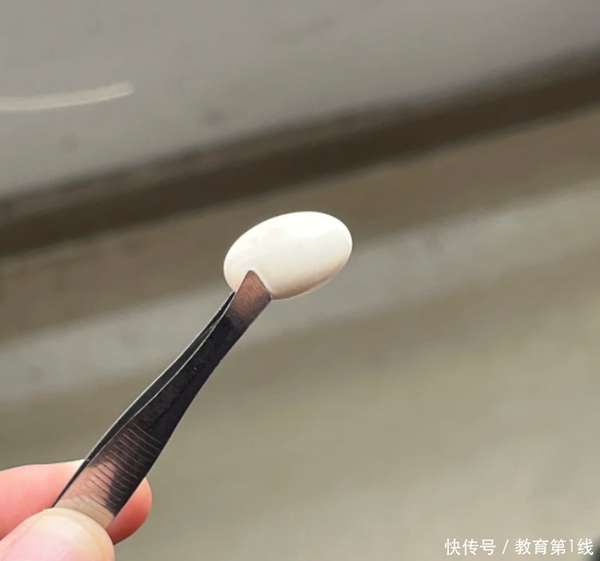 中老年人补钙：早上补还是晚上补？这3个关键细节，别不当回事