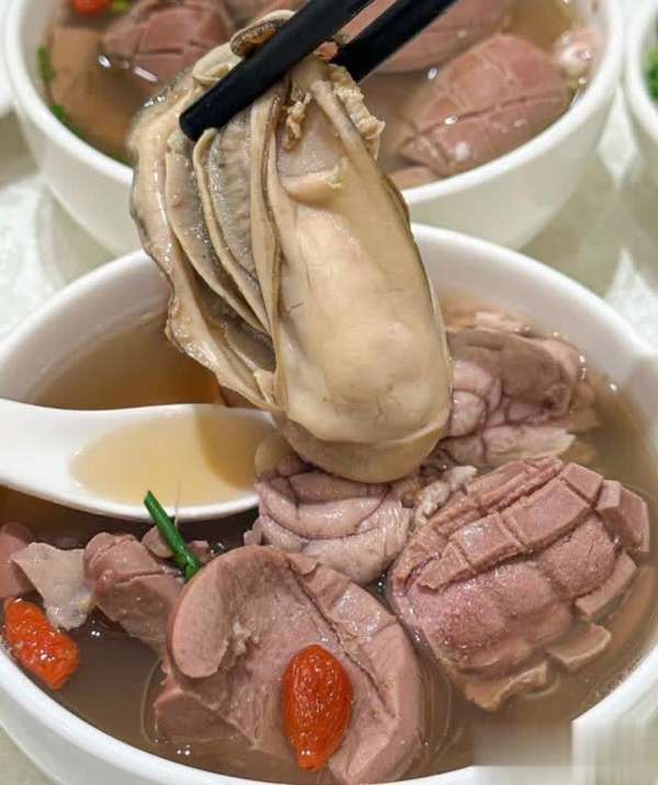 秋冬膏方进补正当时(秋冬滋补正当时，这碗生蚝猪腰汤请查收！)