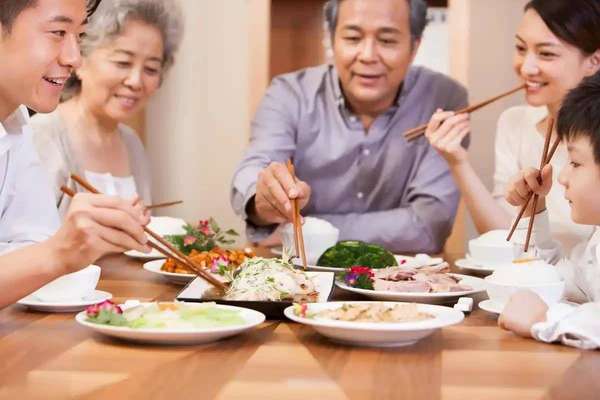 老年人补硒最佳方法(老年人补硒：从忽视到重视的健康密码)