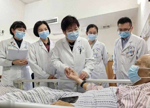 肺结节医生说不用管是怎么回事(医生提醒：肺结节患者“4不做”，护肺健康早知道早受益)