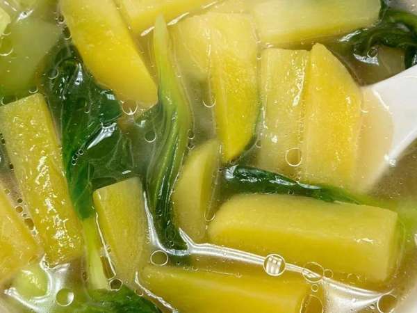 常喝六种汤养胃又补胃(多喝八道营养汤，润肠养胃助消化，拥有健康身体)