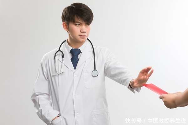 胃癌早期症状难察觉？医生提醒：警惕这3个信号，及时就医