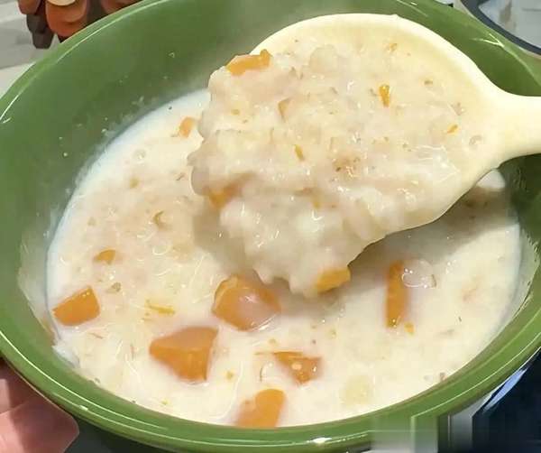 养胃别再迷信这5种食物(养胃别瞎折腾！每天一碗这东西脾胃壮如牛)