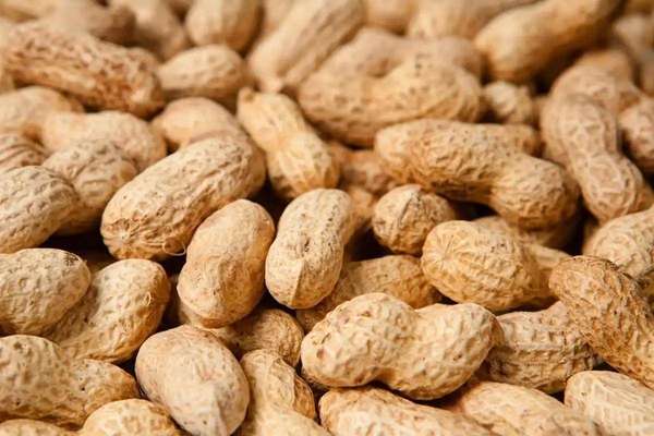 糖尿病不能吃花生吗(糖尿病一粒花生都不能吃？不想血糖失控，5种食物少碰！)