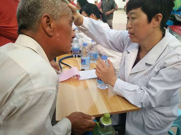 50岁后吃蔬菜还需要注意什么(55岁后每天吃蔬菜要注意8点，吃错可能有问题！)