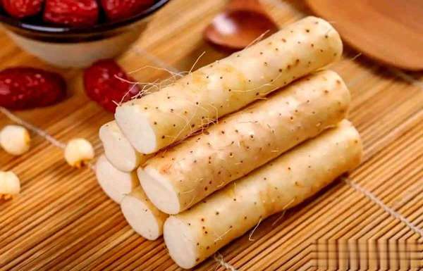 山药养生药膳食谱(山药养生食谱，让你轻松告别冬日“沉滞感”)