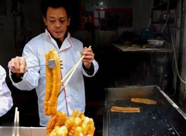 水果放冰箱超过多久就不能吃(水果放冰箱多久不能吃？超这个时间再心疼也得扔)