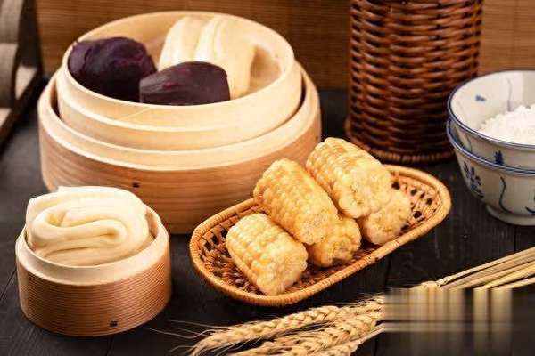 教练私藏钻石战术解析(教练私藏大实话：减脂期这样吃碳水，掉秤快到飞起！)