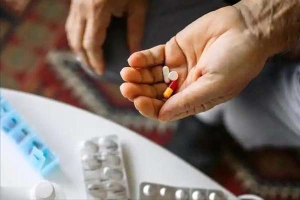 医生谈论自己也是高血压患者(医生坦言：高血压患者一辈子不脑出血，4个习惯雷打不动)