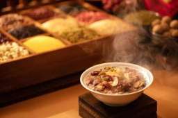 腊八蒜为啥是绿色的？腊八粥有“专属配方”？快收藏→