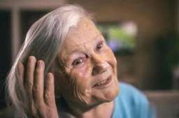 白头发突然增多是老了吗医生称可能缺乏几种营养