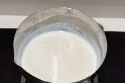 喝牛奶最佳时间，是早晨、晚上、还是饭后？很多人弄错，难怪营养不吸收