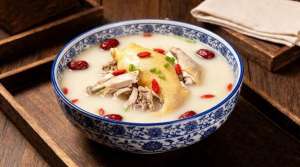 12岁男孩尿酸高达440！医生：这2种尿酸“元凶”，很多人天天喝